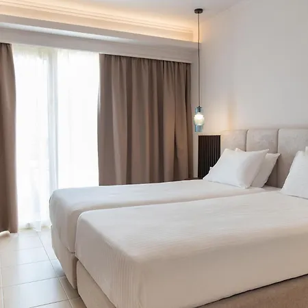 Grand Blue Hotel
