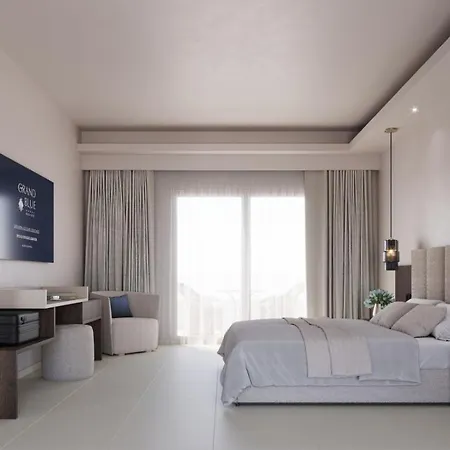 Grand Blue Hotel 5*