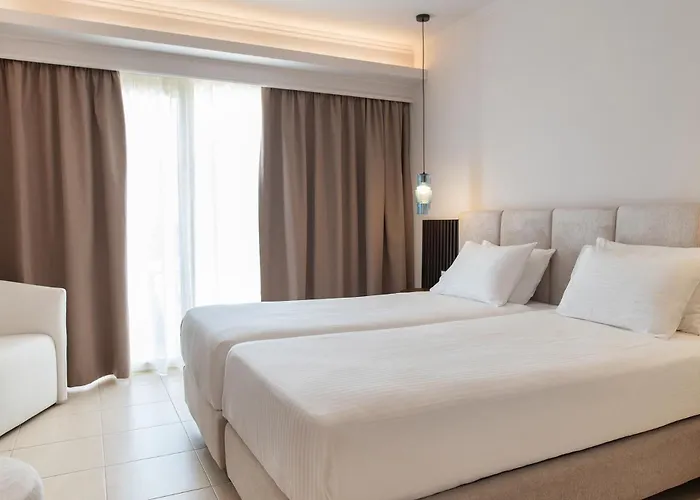 Grand Blue Hotel