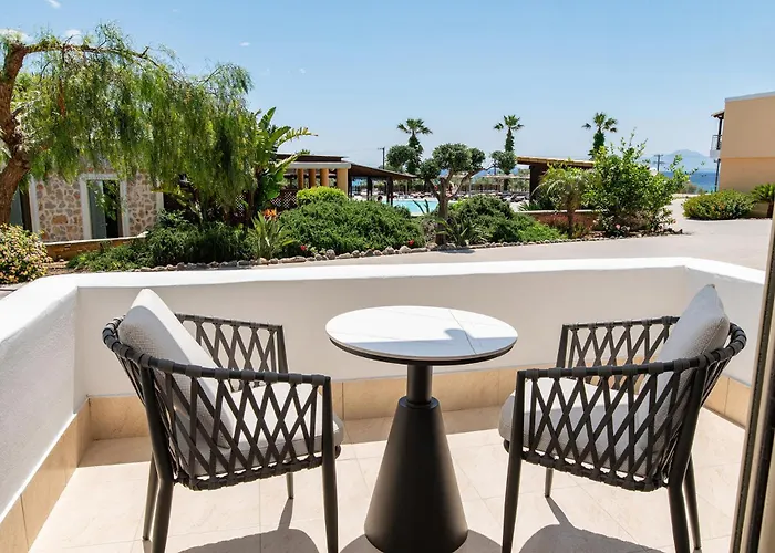 Hotel Grand Blue
