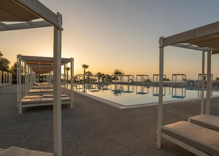 Grand Blue Hotel 5*